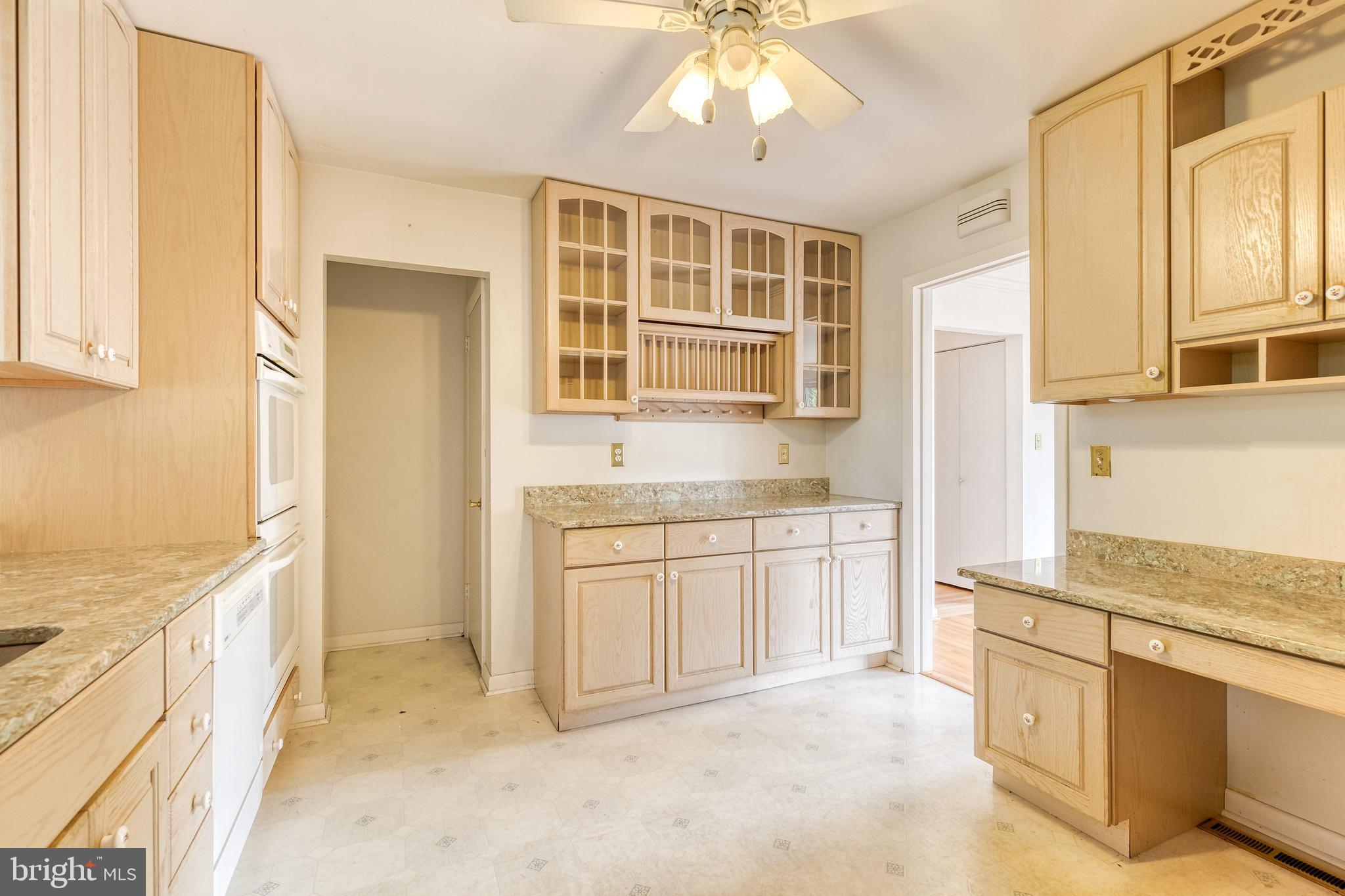 CROMWELL VALLEY - Residential Lease