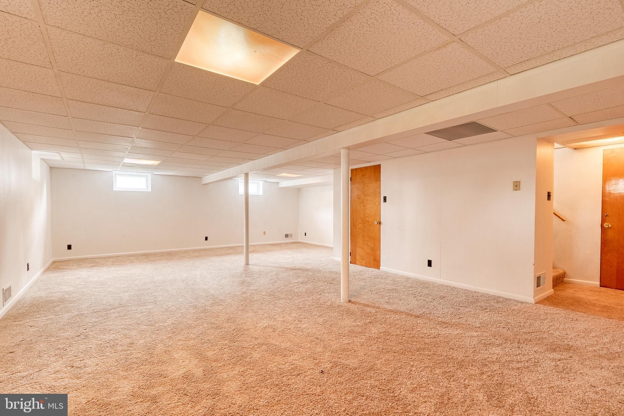 CROMWELL VALLEY - Residential Lease