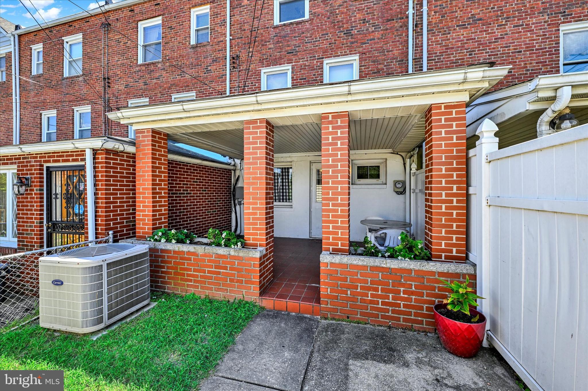 EASTFIELD - Residential