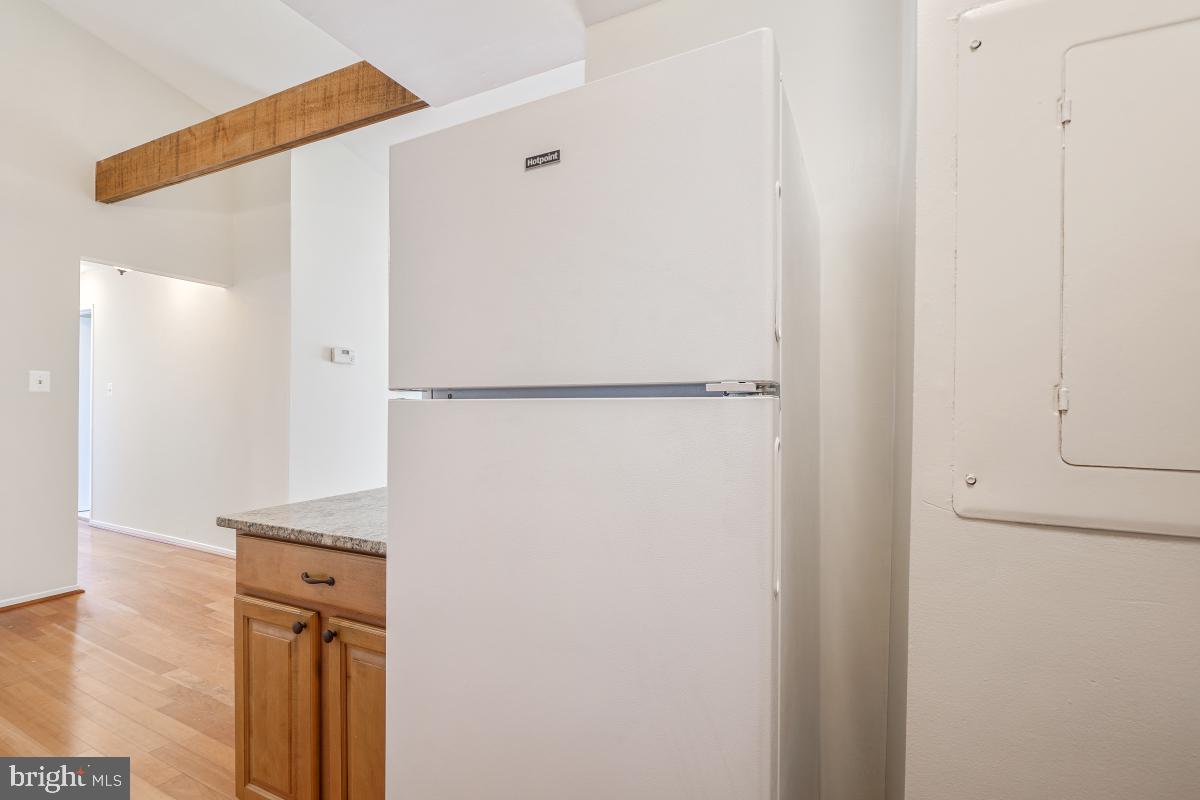 FARMINGDALE - Residential