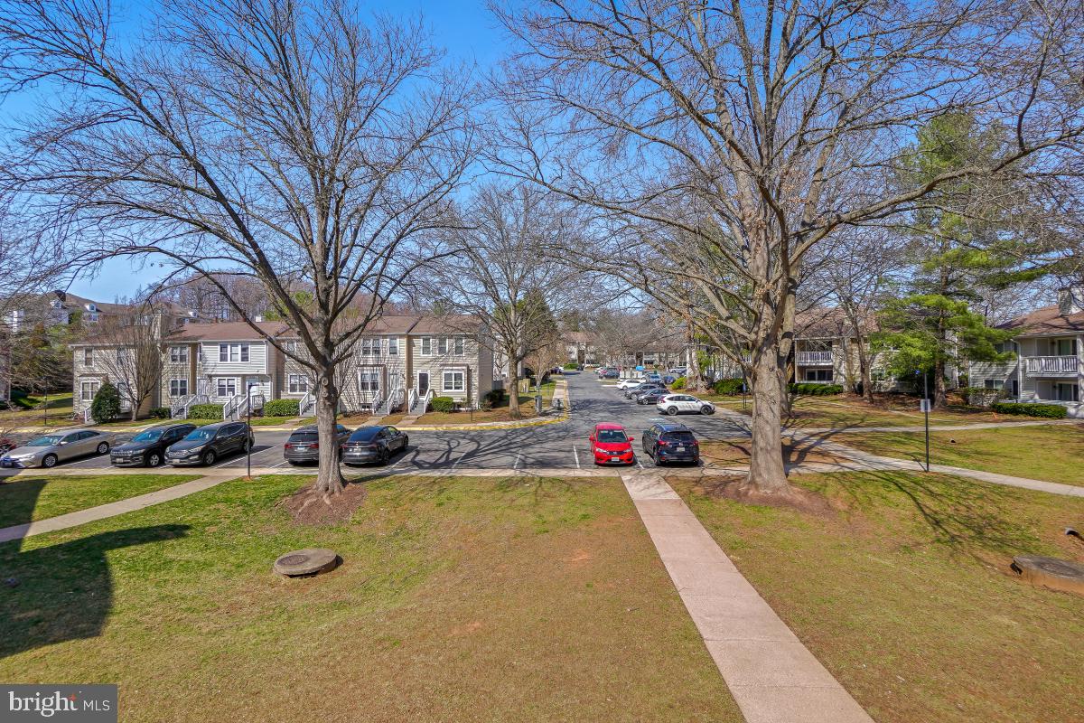 FARMINGDALE - Residential