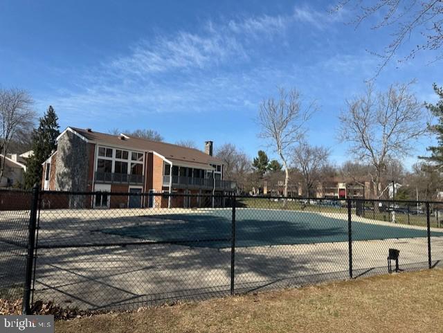 FARMINGDALE - Residential