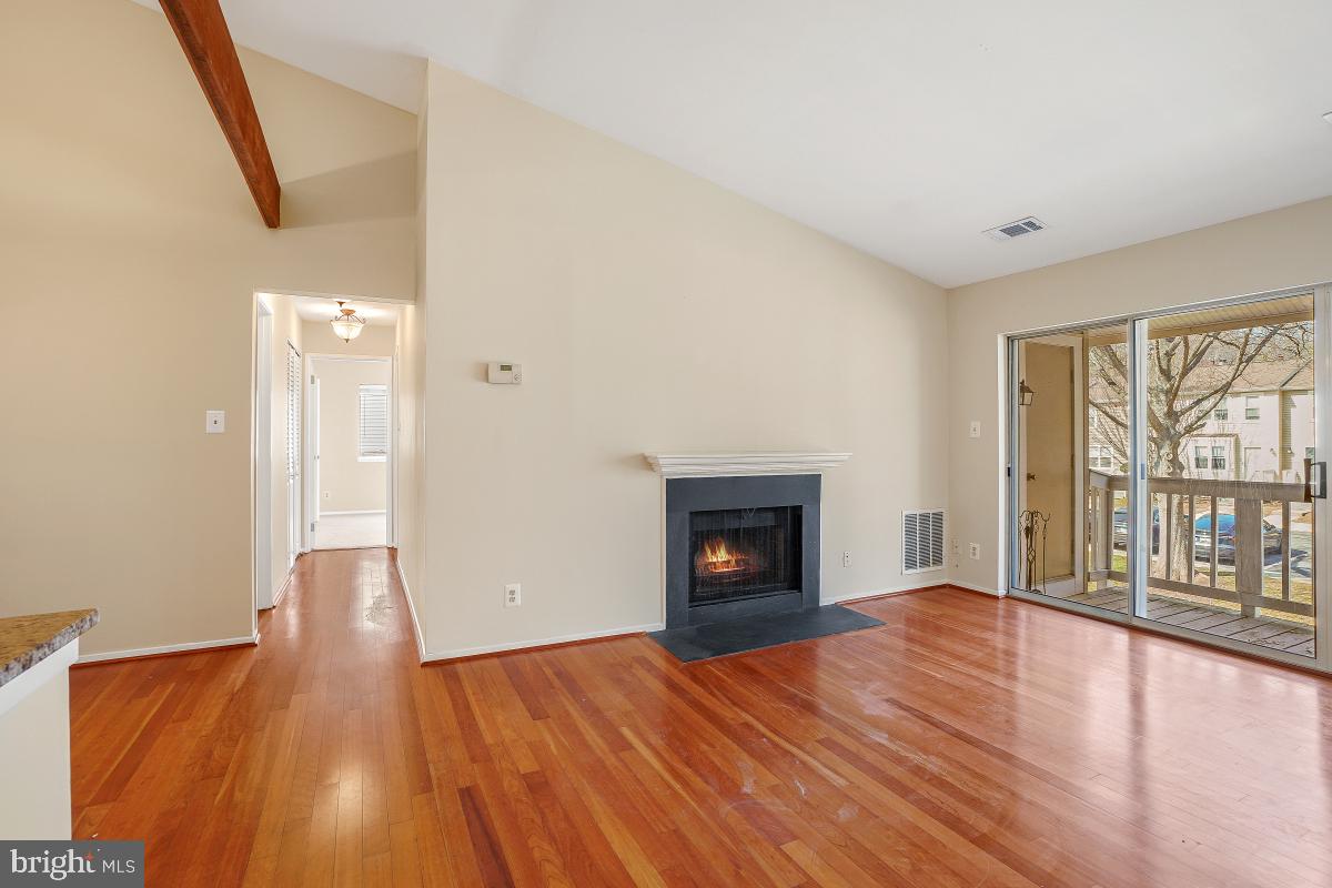 FARMINGDALE - Residential