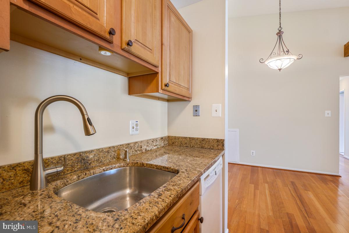 FARMINGDALE - Residential