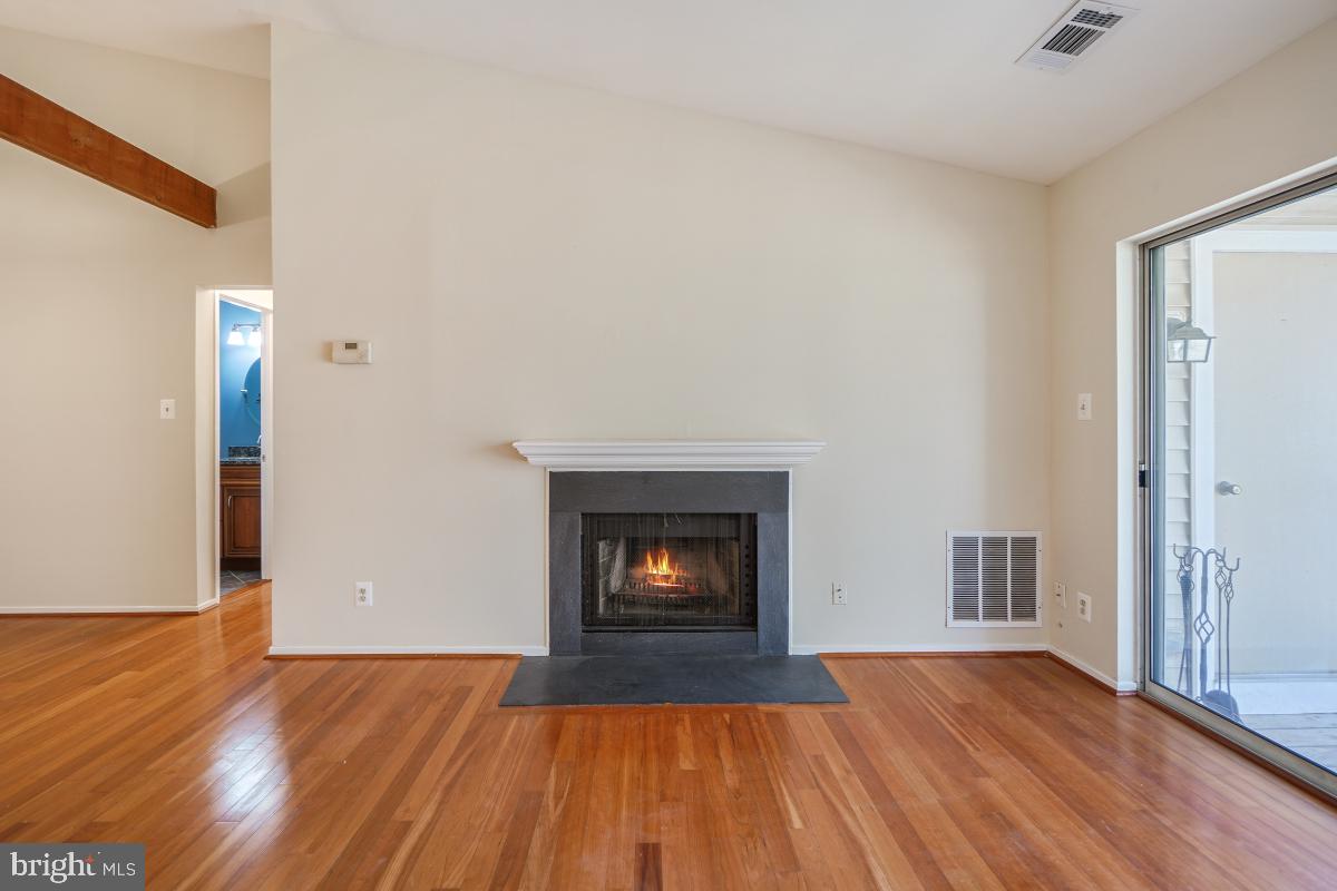 FARMINGDALE - Residential