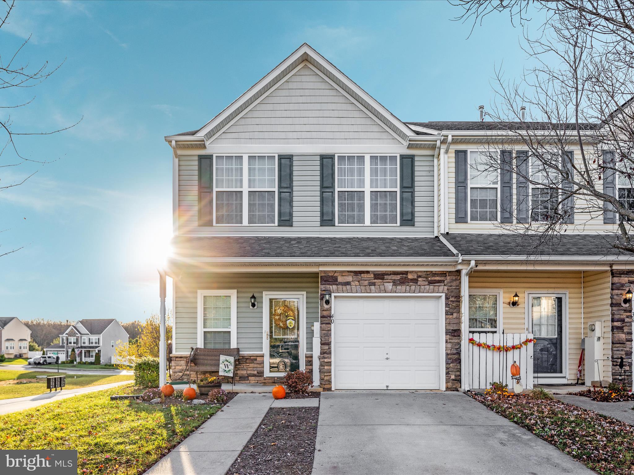 ARCHERS ROCK - Residential