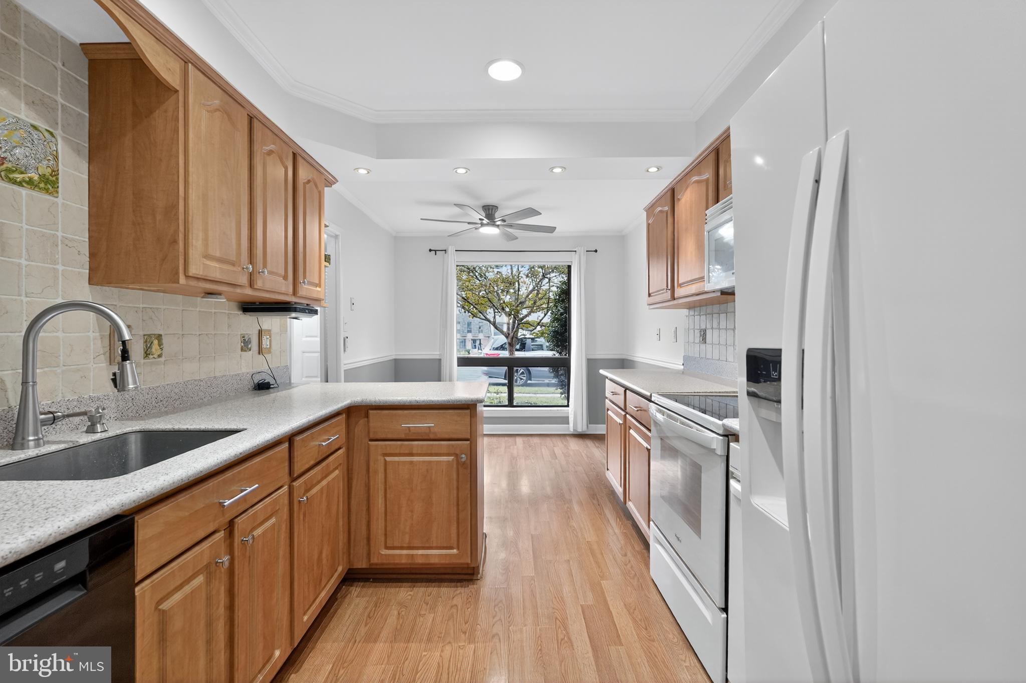 PUTNAM VIL - Residential