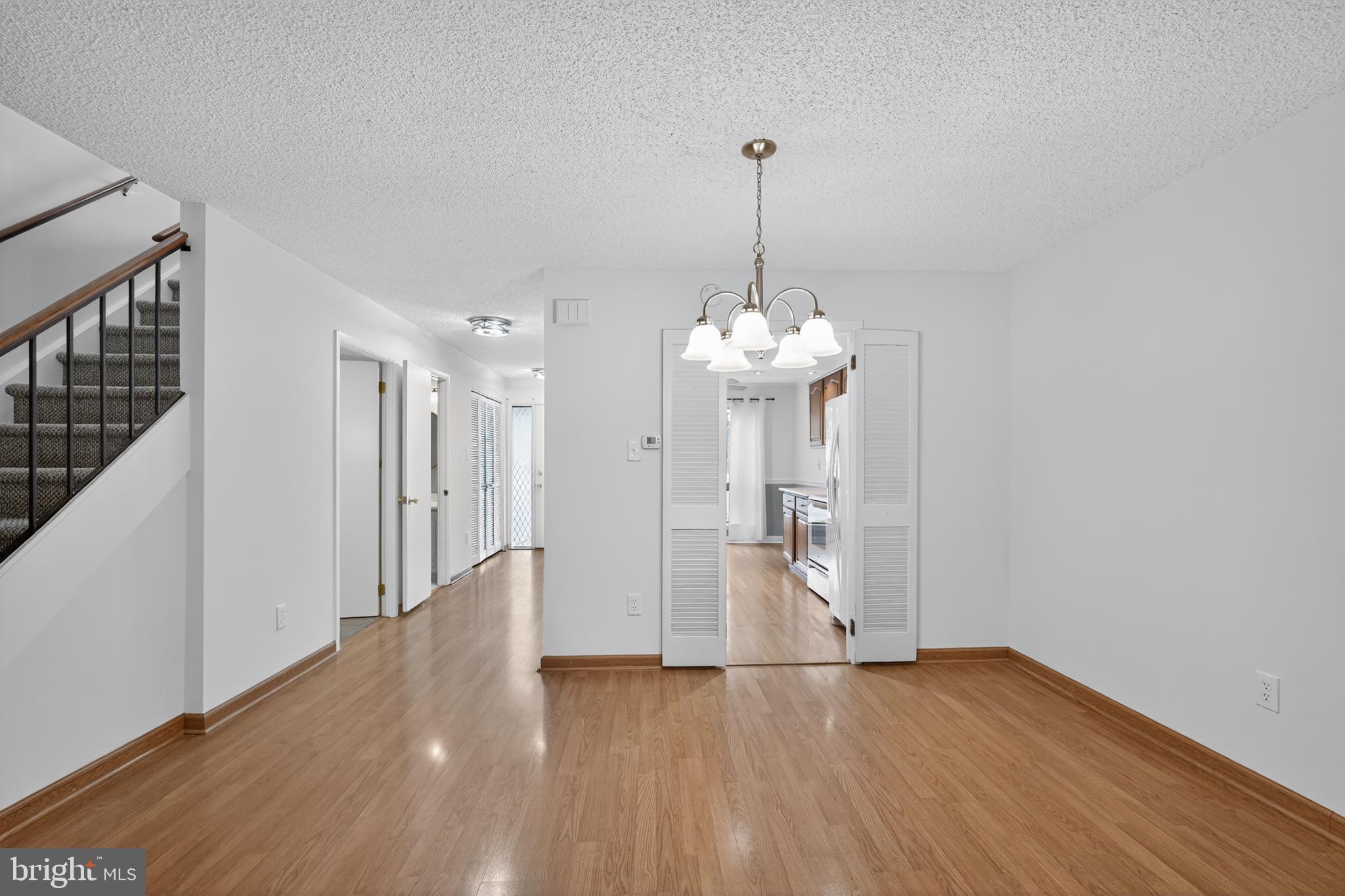 PUTNAM VIL - Residential