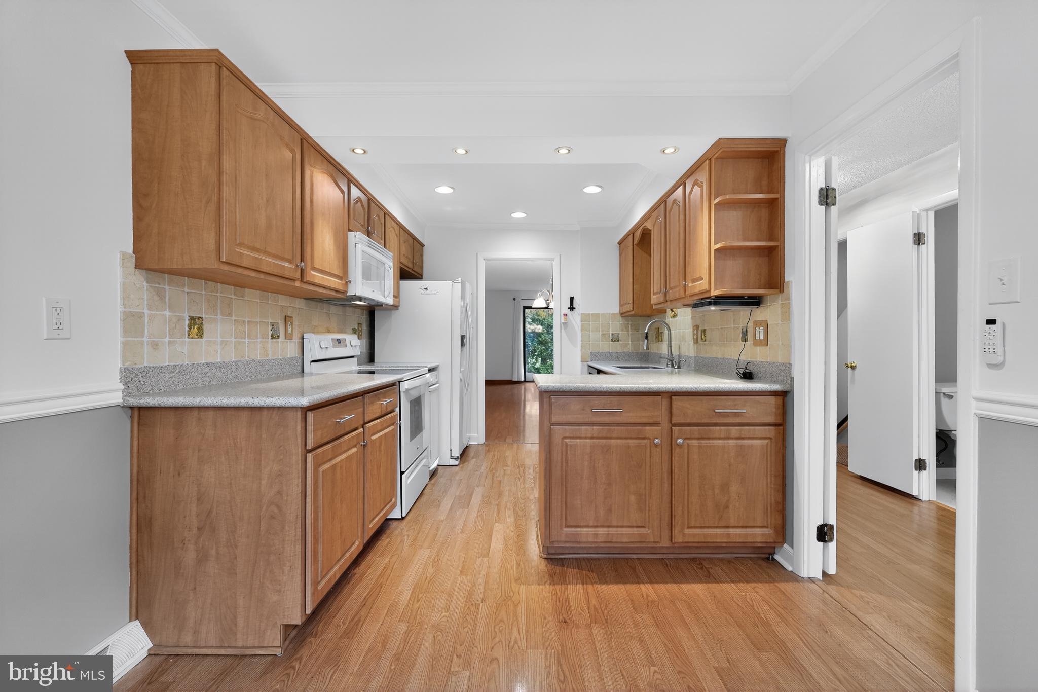 PUTNAM VIL - Residential