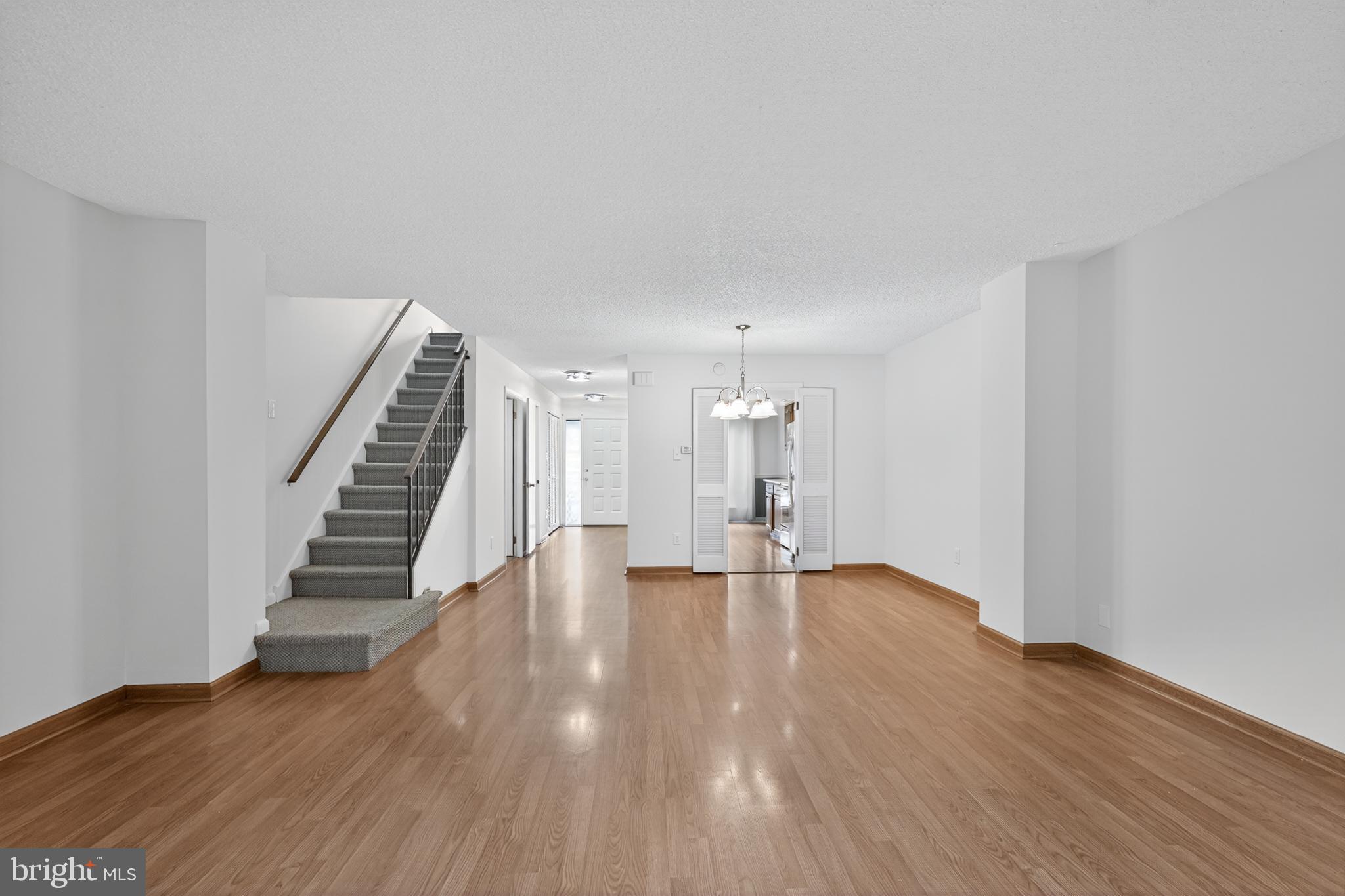 PUTNAM VIL - Residential