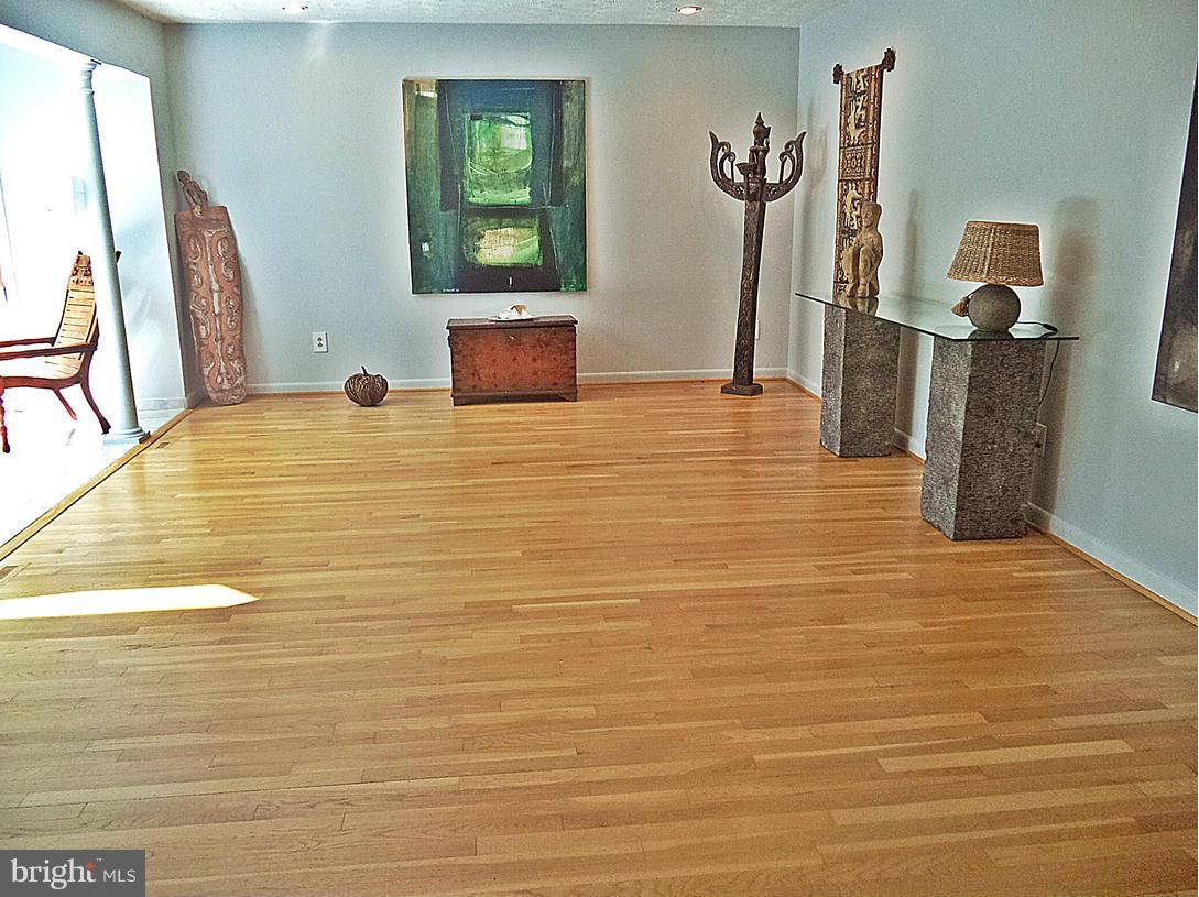 DARNESTOWN OUTSIDE - Residential