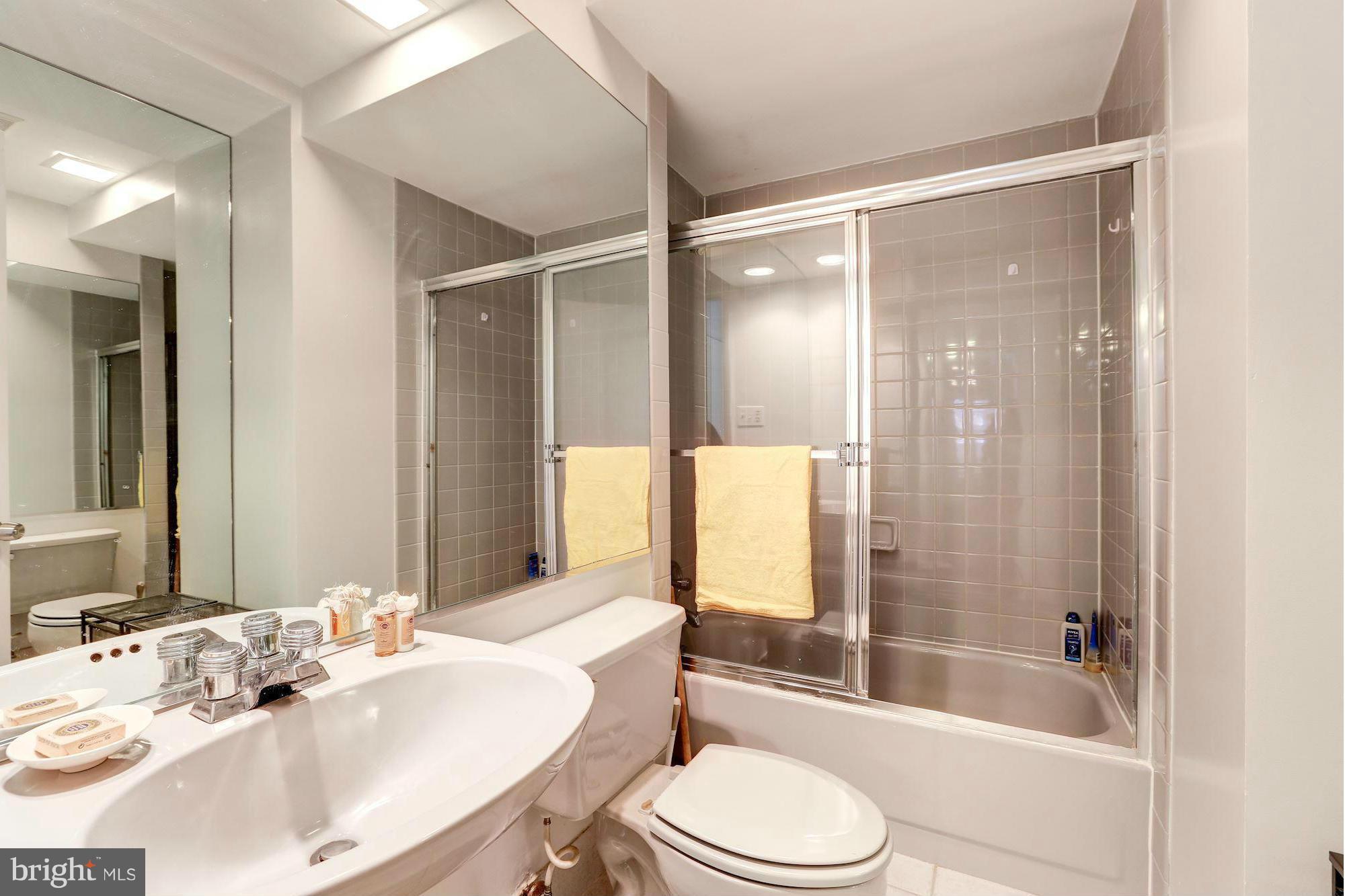 DARNESTOWN OUTSIDE - Residential