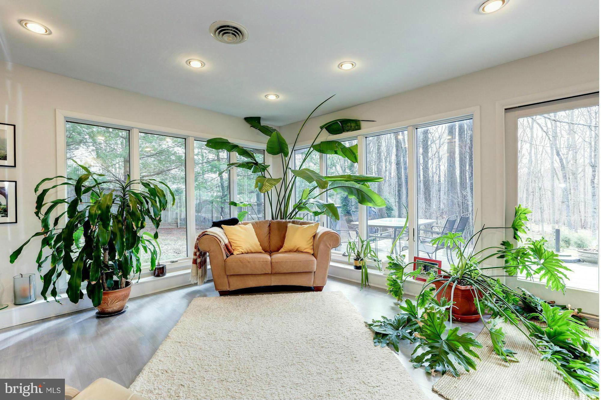 DARNESTOWN OUTSIDE - Residential