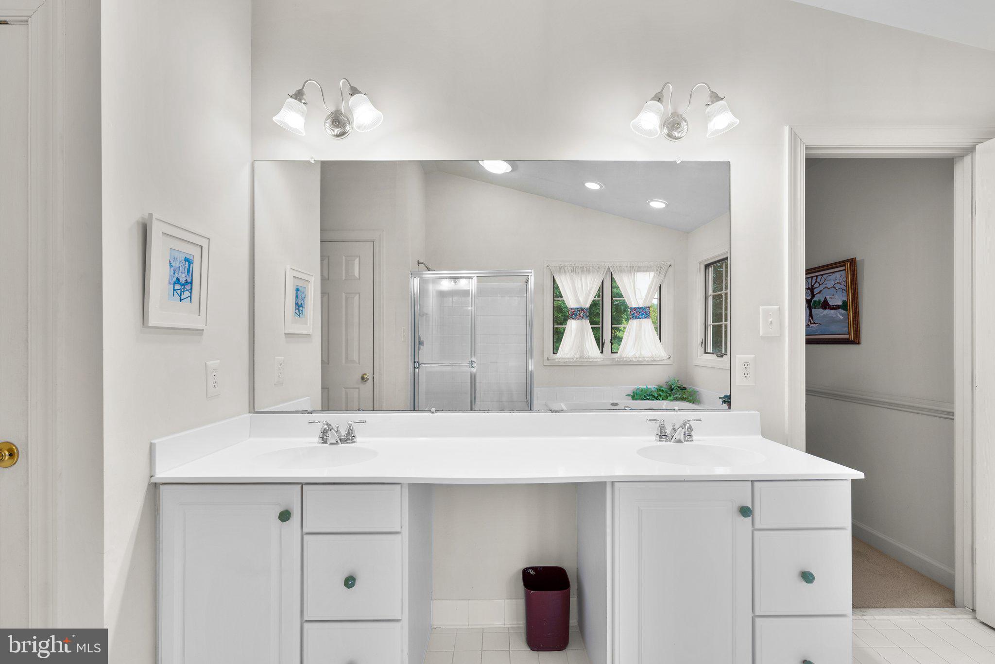 GREENHILLS FARM - Residential