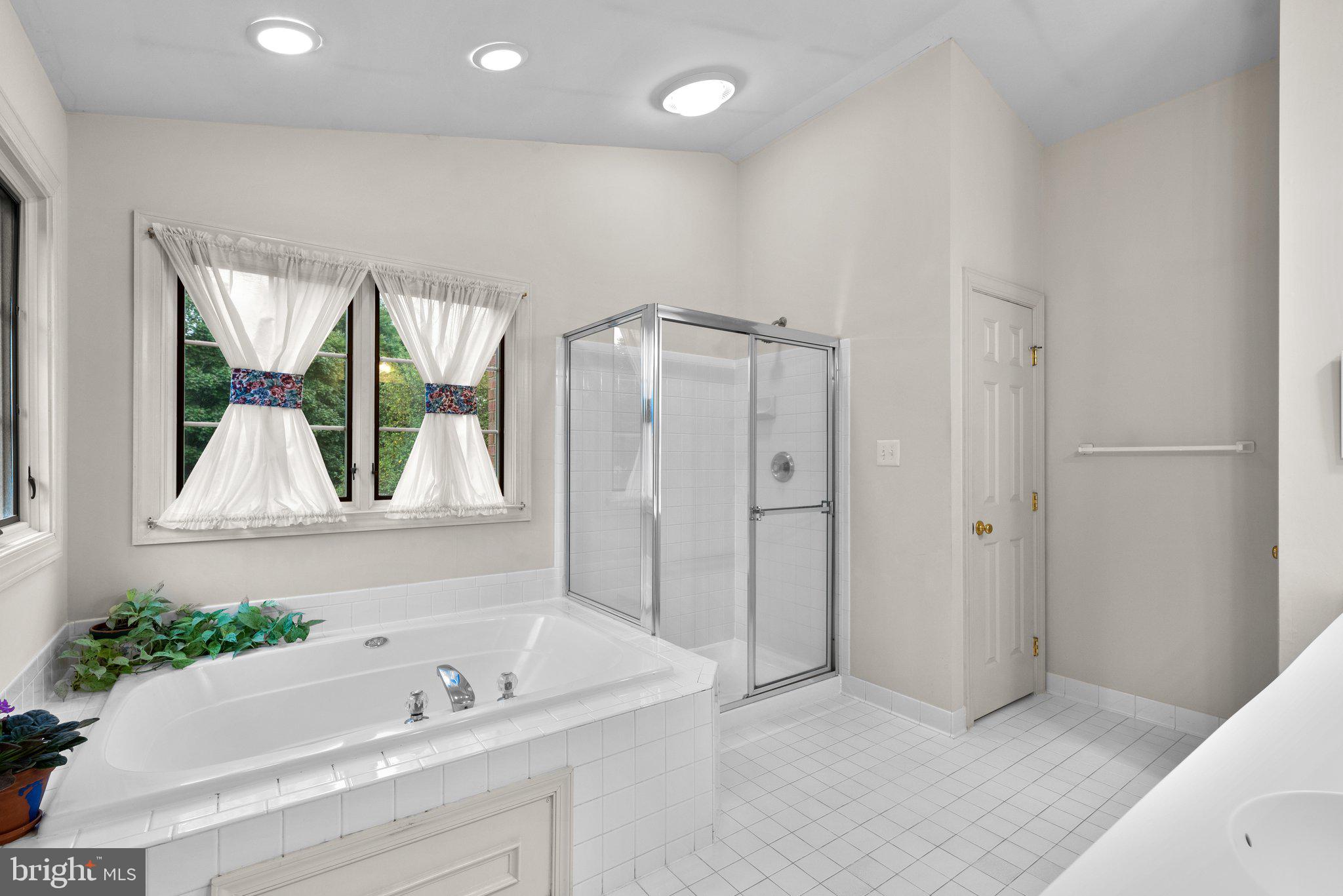 GREENHILLS FARM - Residential