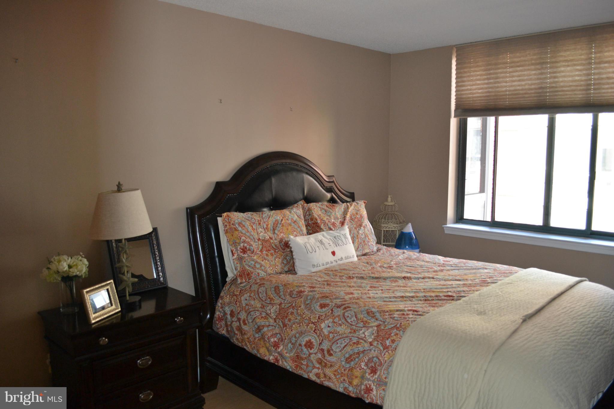 WINDSOR PLAZA - Residential Lease