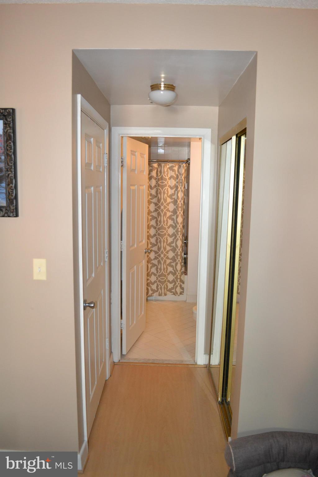 WINDSOR PLAZA - Residential Lease