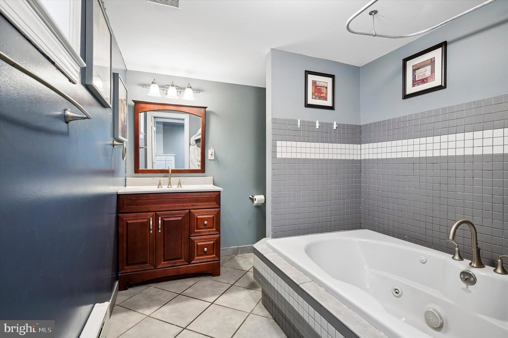 CEDAR GROVE - Residential