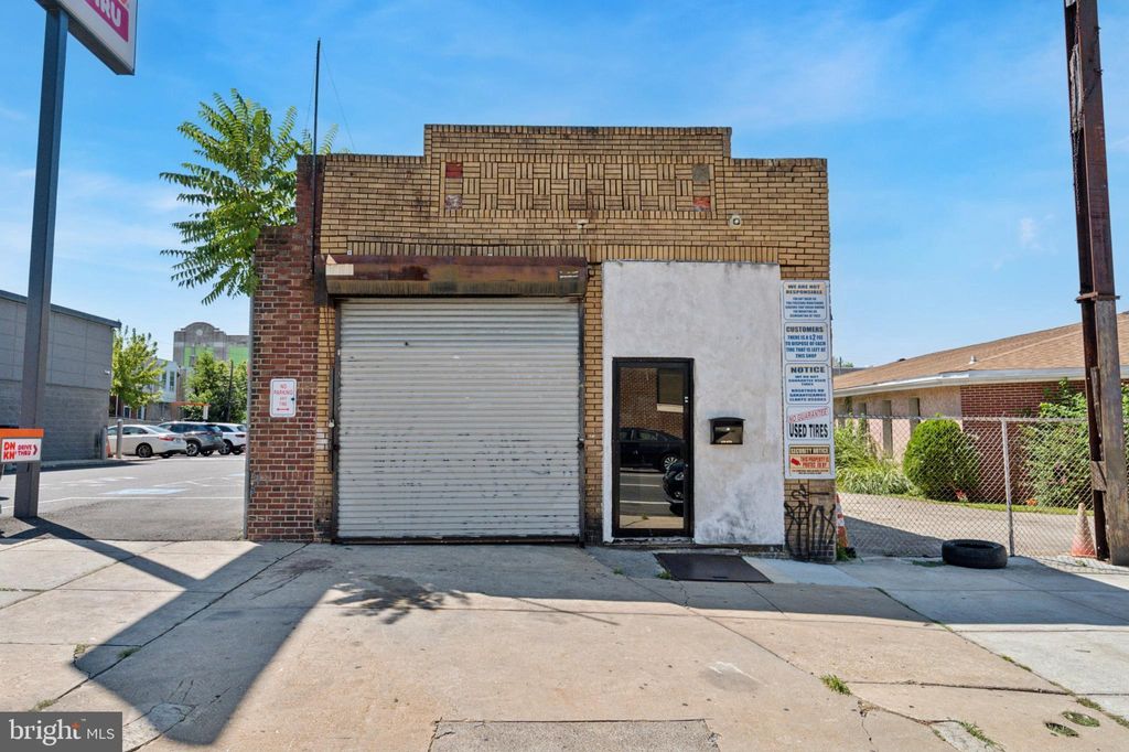 Photo of 5514 Chestnut Street, PHILADELPHIA, PA 19139 (MLS # PAPH2531484)