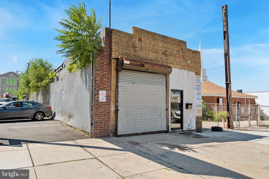 Photo of 5514 Chestnut Street, PHILADELPHIA, PA 19139 (MLS # PAPH2531484)