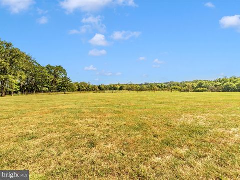 Tiny photo for 12 Barley Field Ct, DICKERSON, MD 20842 (MLS # MDMC2224314)