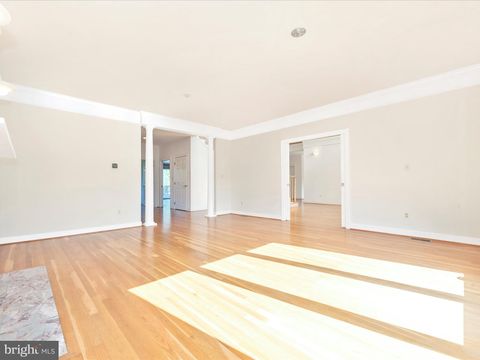 Tiny photo for 12 Barley Field Ct, DICKERSON, MD 20842 (MLS # MDMC2224314)