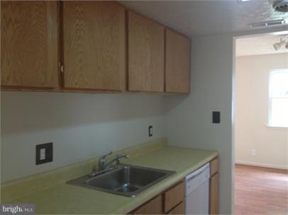 STAFFORD OAKS - Residential Lease