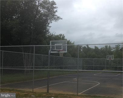 STAFFORD OAKS - Residential Lease