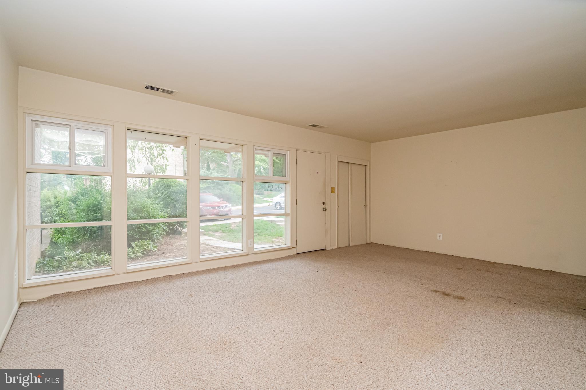 4404 FOREST GLEN COURT
