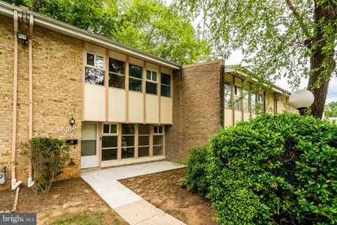 4404 FOREST GLEN COURT ANNANDALE VA 22003