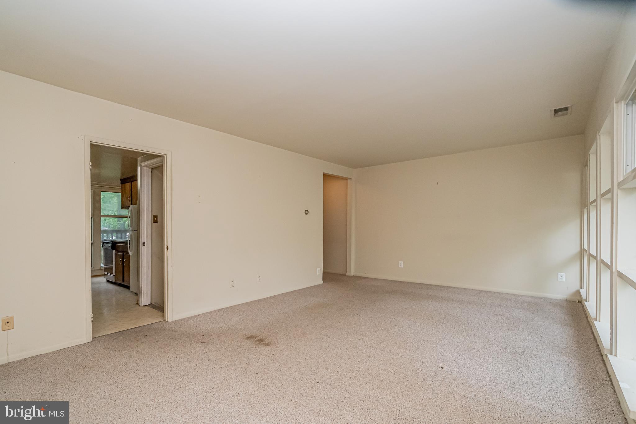 4404 FOREST GLEN COURT