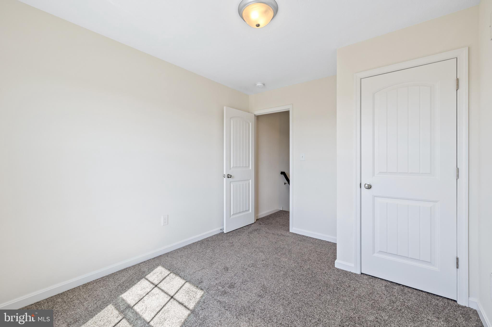 FRANKLIN SQUARE - Residential Lease