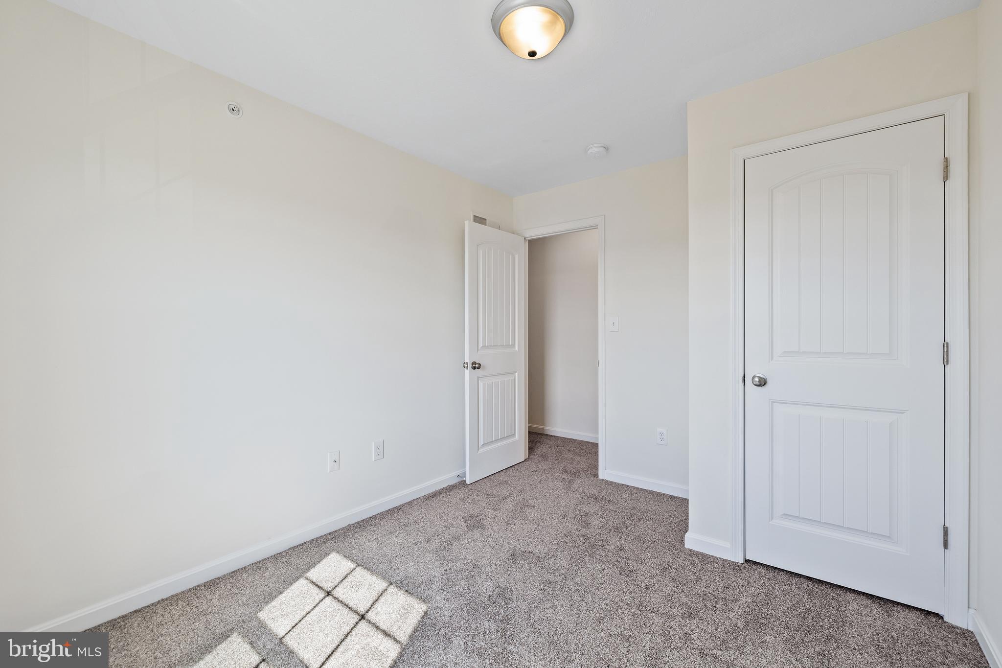 FRANKLIN SQUARE - Residential Lease