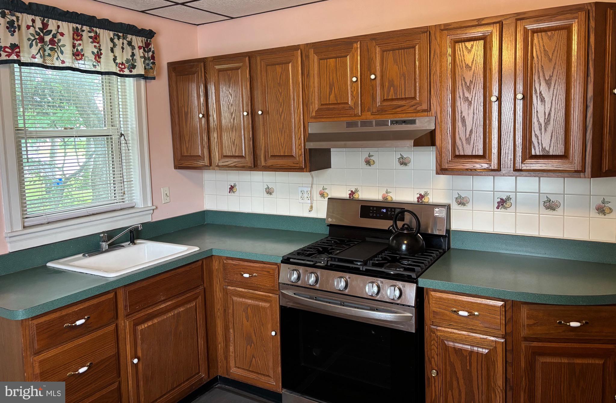 ROXBOROUGH - Residential