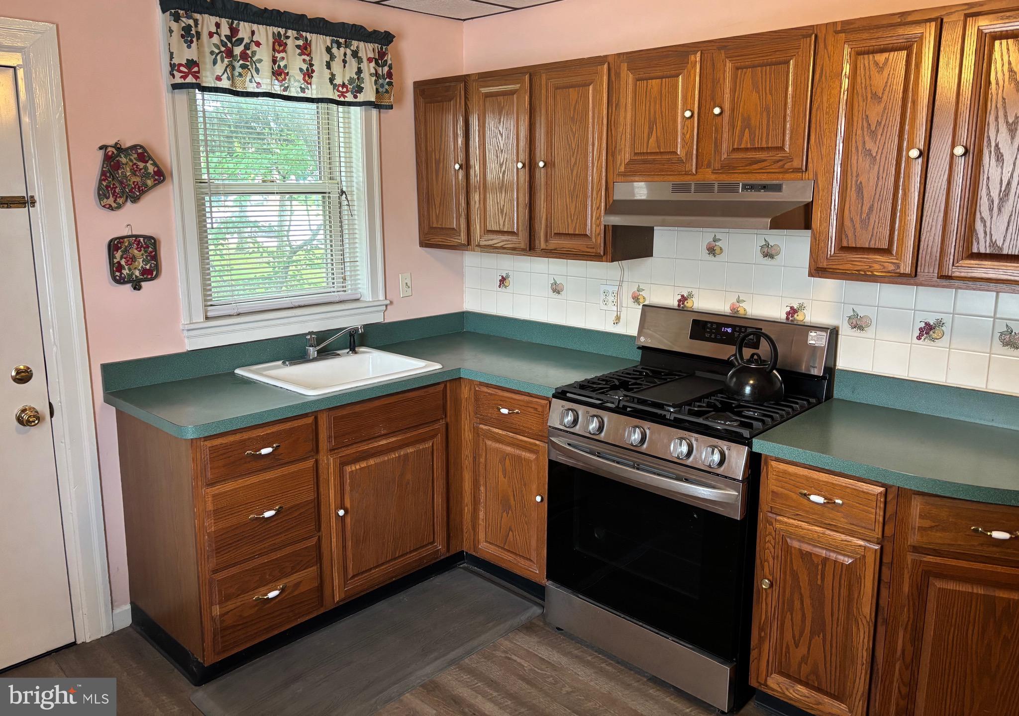 ROXBOROUGH - Residential