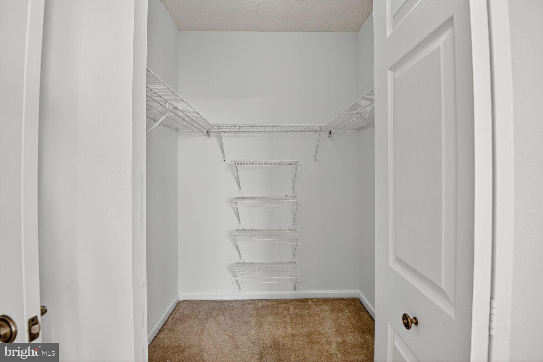 VANTAGE POINT EAST @ LEISURE WORLD - Residential