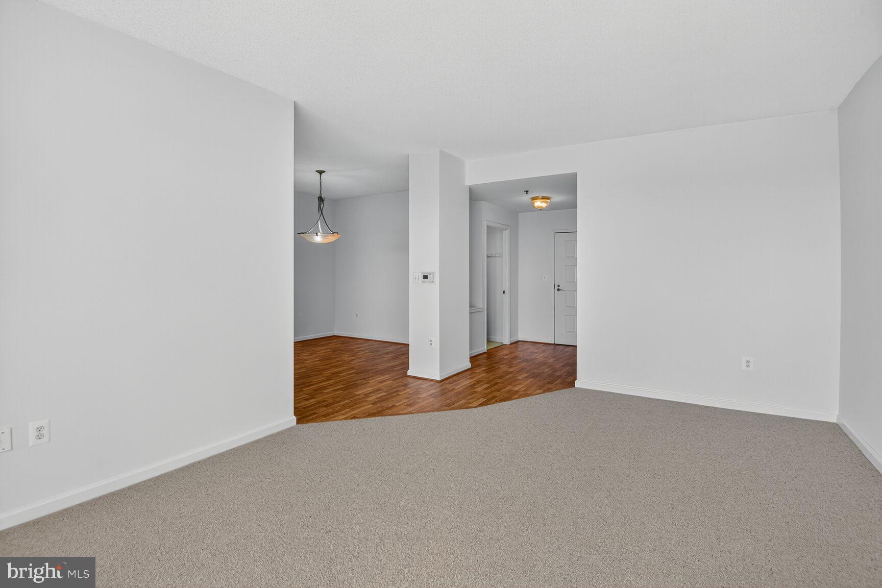 VANTAGE POINT EAST @ LEISURE WORLD - Residential