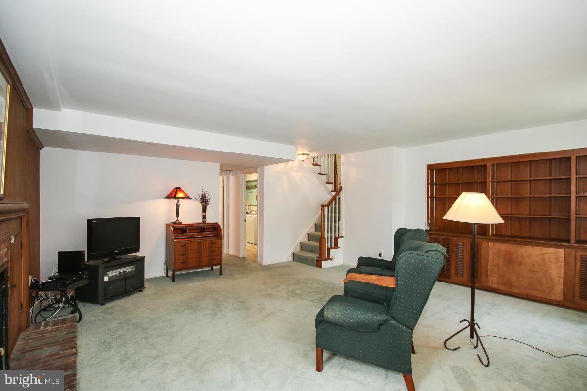 KENWOOD PARK - Residential