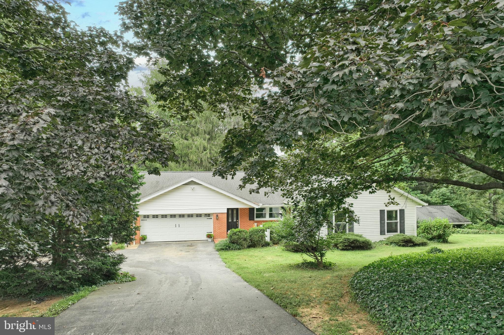 1506 CRESTLYN ROAD