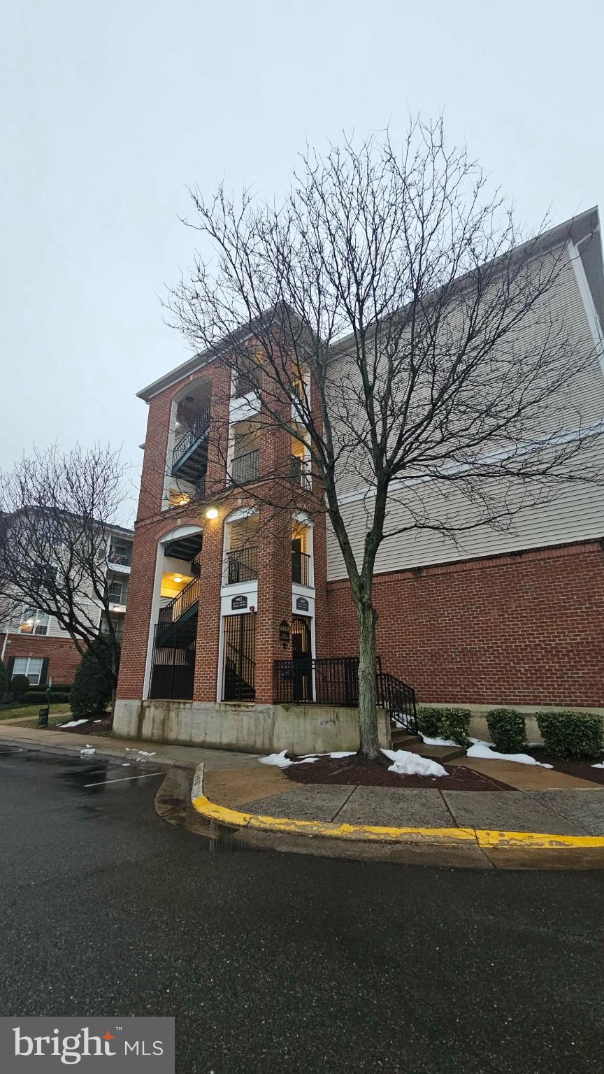 4862 EISENHOWER AVENUE 158