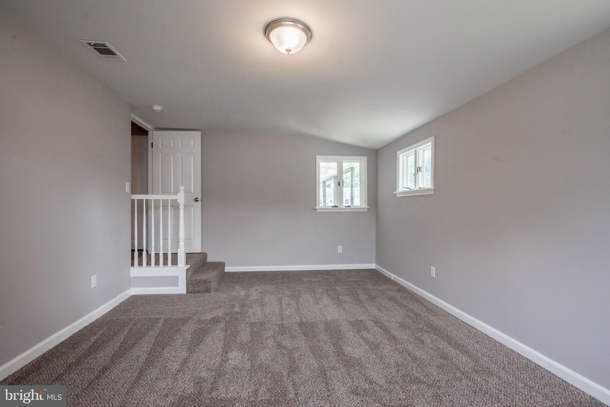 ROYAL ACRES - Residential