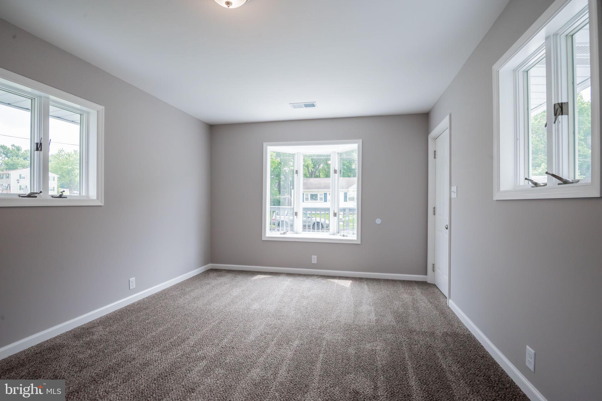 ROYAL ACRES - Residential