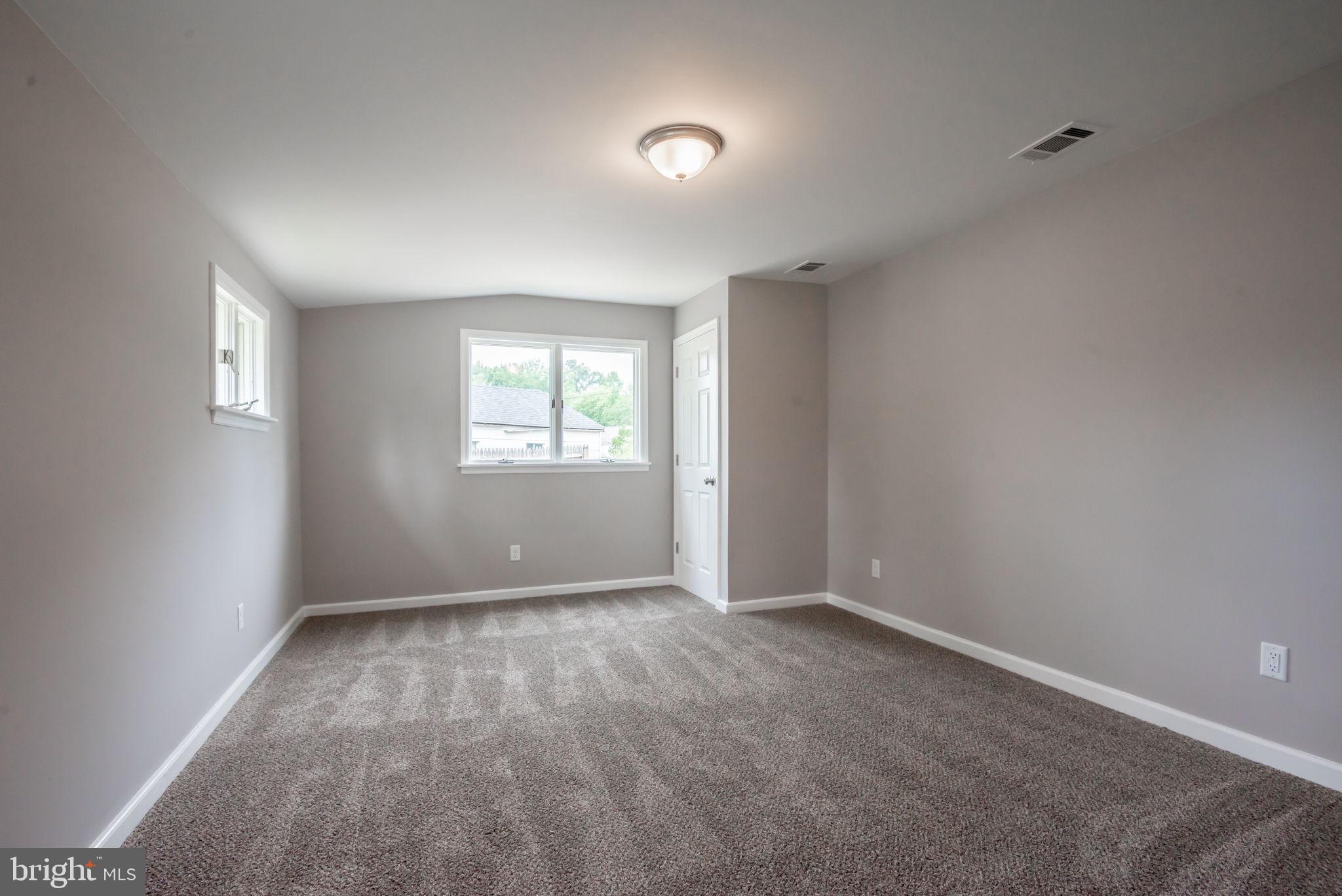 ROYAL ACRES - Residential