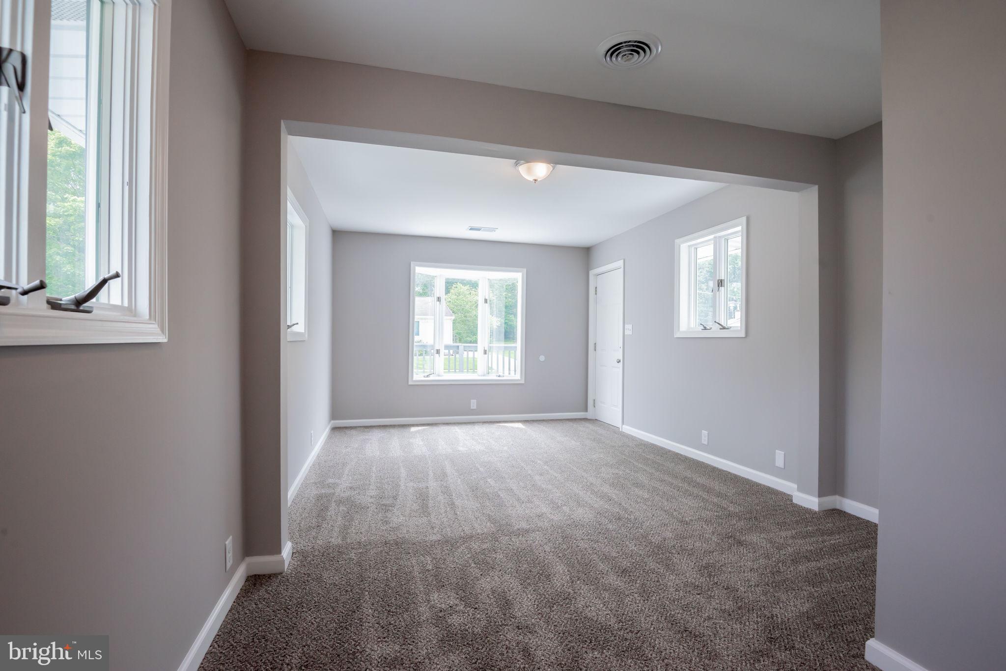 ROYAL ACRES - Residential