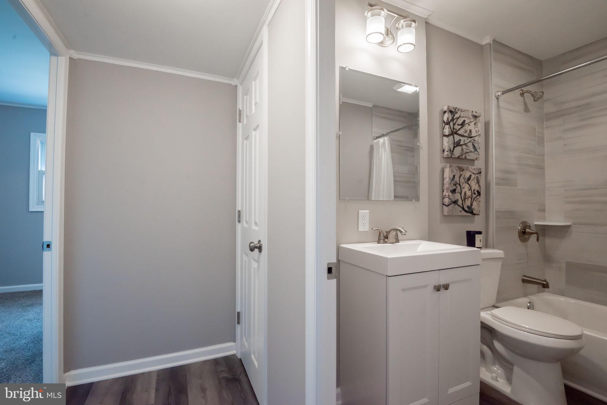 ROYAL ACRES - Residential