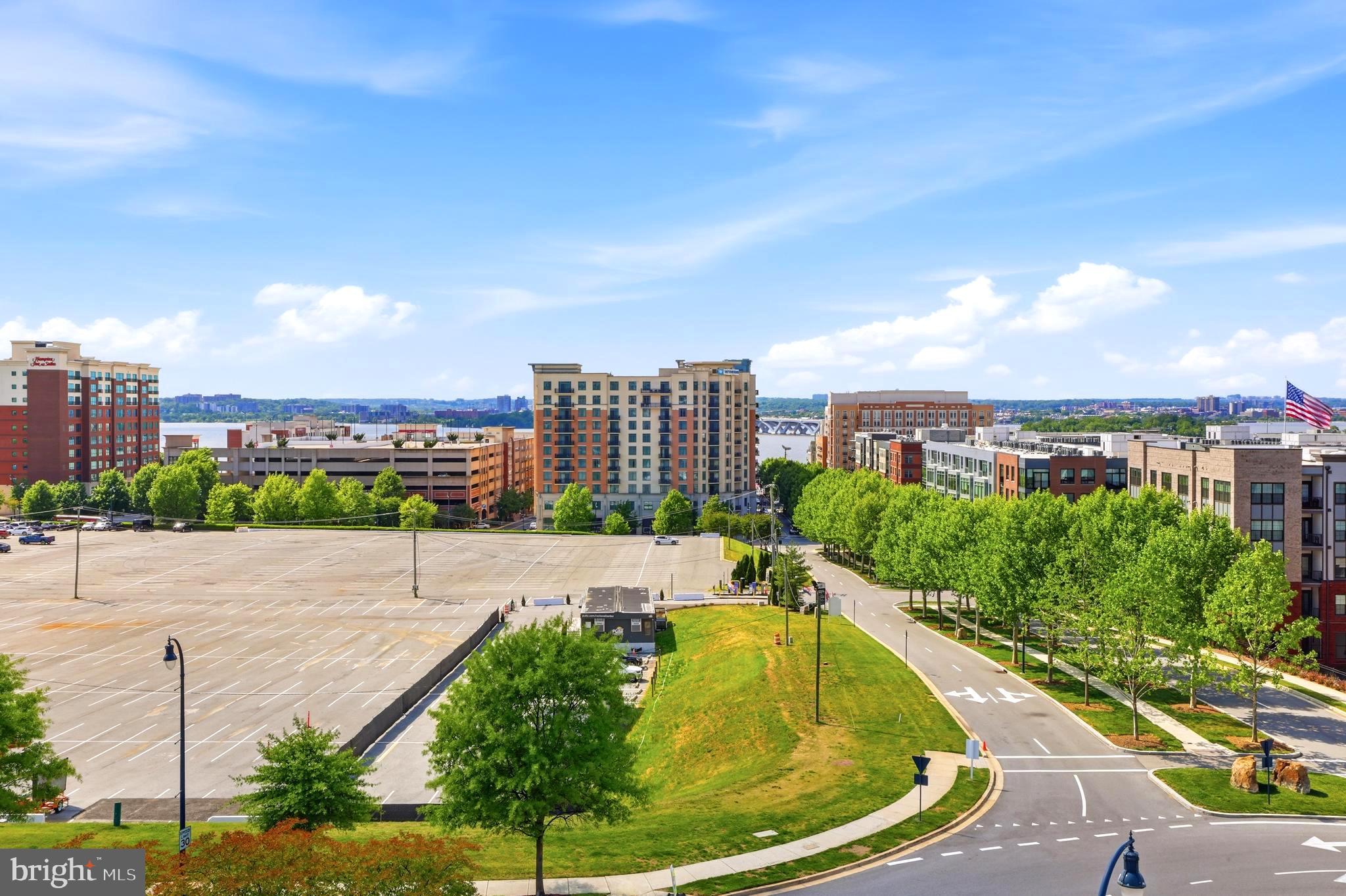 500 RIVERSAIL LANE 438