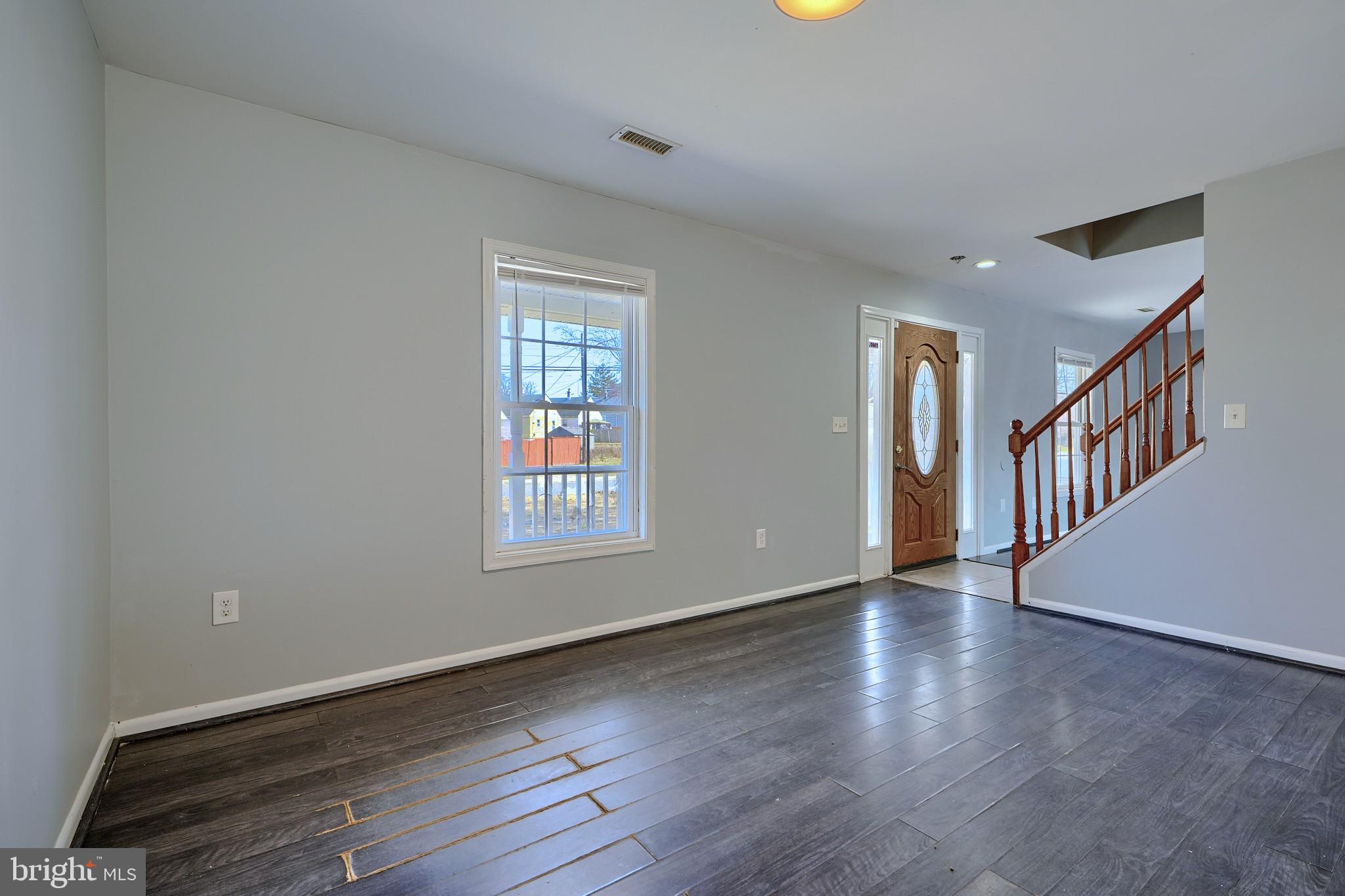 ELMWOOD - Residential