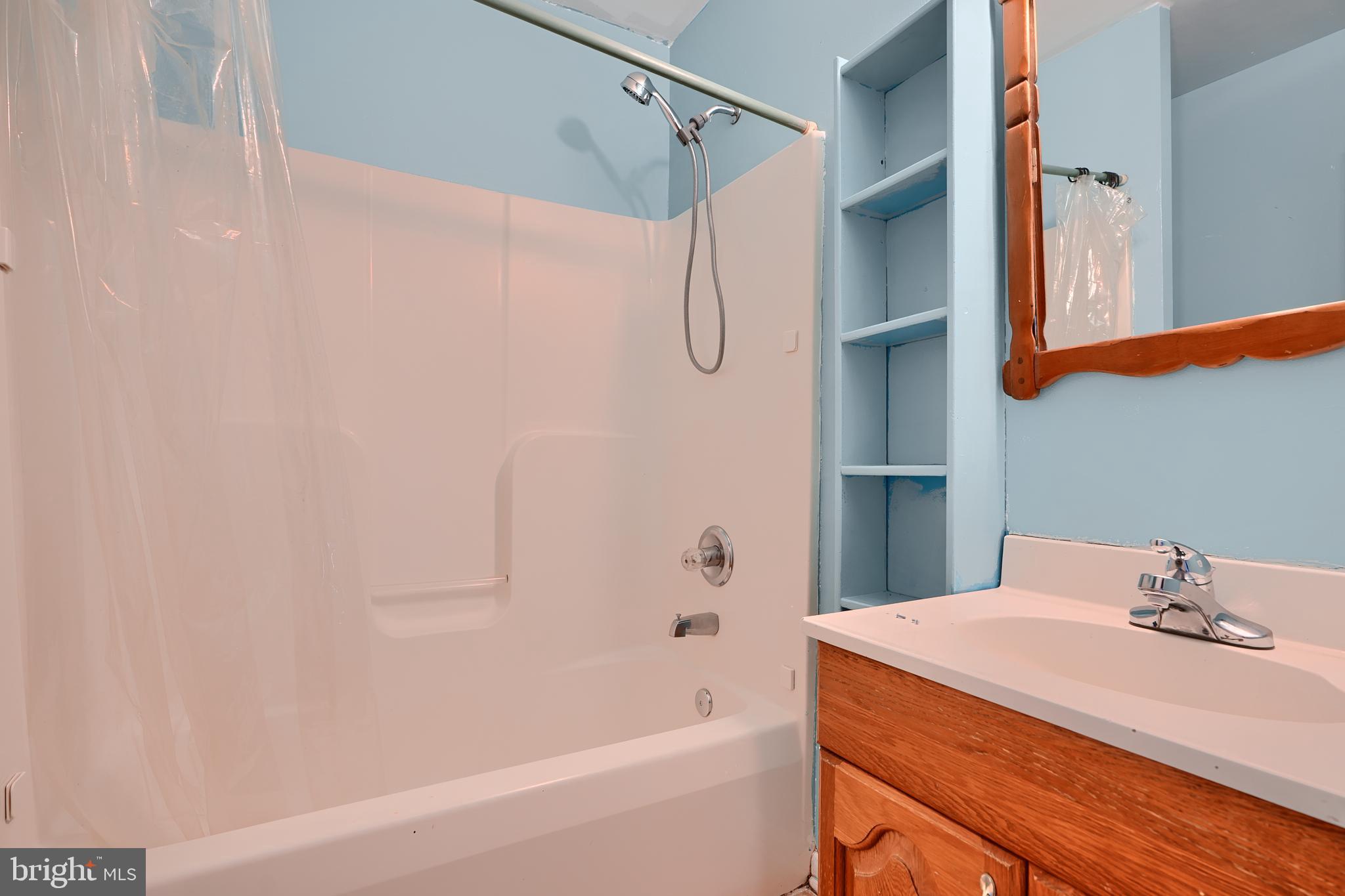 ELMWOOD - Residential