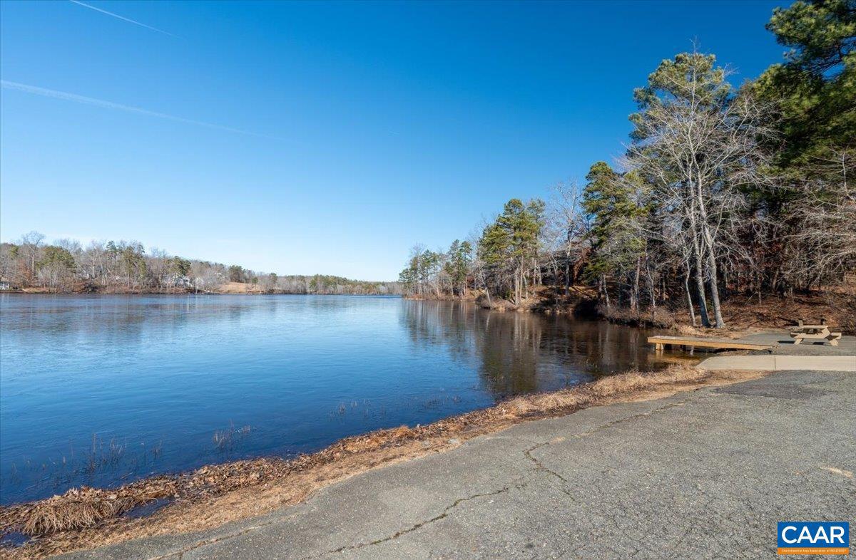 SHENANDOAH CROSSING - Land