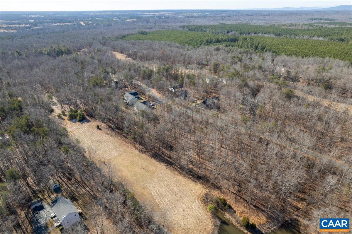 SHENANDOAH CROSSING - Land